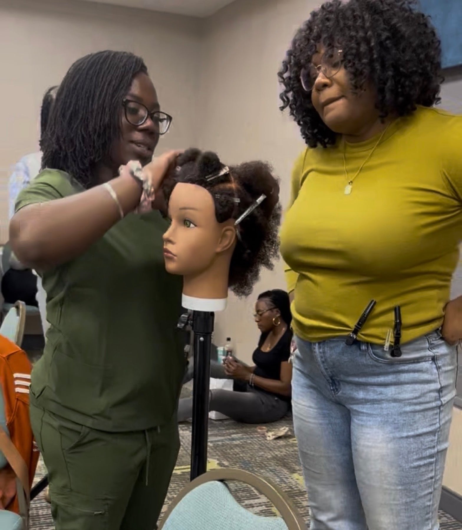 Hands-on Heal Thy Hair Microlocs education